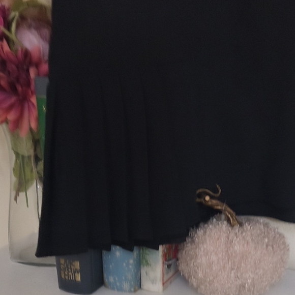 Zara Classic Black Top - Picture 9 of 14